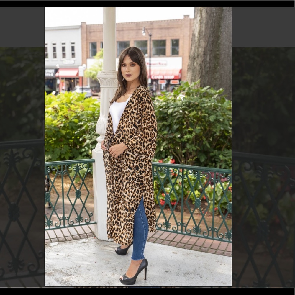 Brand New 🤎🖤- Leopard Maxi Cardigan